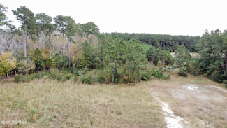 136 Garbacon Dr, Beaufort, NC 28516