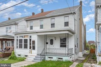 28 S 2nd St, Frackville, PA 17931