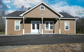 2158 Watson Rd, Lenoir, NC 28645
