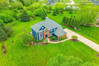 628 Sedge Meadow Ct, Oconomowoc, WI 53066