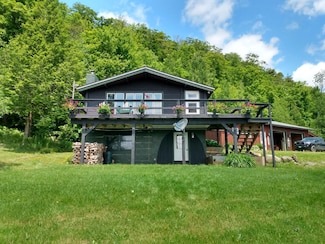 311 Wightman Hill Rd, Richford, VT 05476