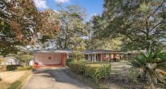 154 Brookwood Cir, Ozark, AL 36360