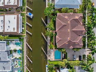 1540 Blue Point Ave Unit 201, Naples, FL 34102