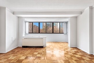 2 Hawthorne Place Unit 2B, Boston, MA 02114