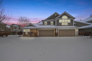 252 Woodstone Cir, Buffalo Grove, IL 60089