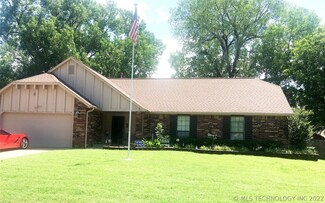 8617 S Fawnwood Ct, Broken Arrow, OK 74011