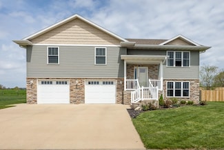 6351 Osage Dr, Asbury, IA 52002