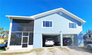 8500 Redwood Dr, Saint James City, FL 33956