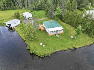 234 La Perle Dr, Danville, VT 05873