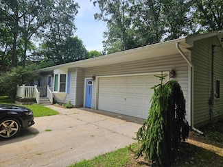 8493 Cook St, Montague, MI 49437