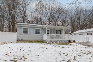 5533 Bedford St, Portage, MI 49002