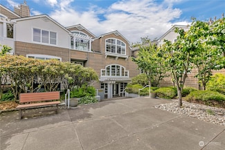 22005 6th Ave S Unit 208, Des Moines, WA 98198