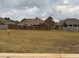 107 Camelot Ct, Florence, AL 35633