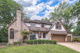248 SW Winterpark Cir, Lees Summit, MO 64081