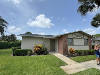 2590 Barkley Dr E Unit J, West Palm Beach, FL 33415