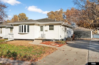 2554 5th Ave, Council Bluffs, IA 51501