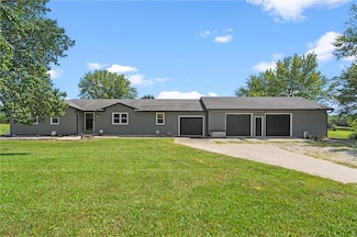 17739 Eisenhower Rd, Leavenworth, KS 66048