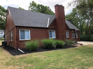 4425 N Askew Ave, Kansas City, MO 64117