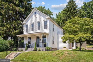 741 Walnut St, Lemoyne, PA 17043