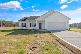 33 Coastal Ln, Parkton, NC 28371