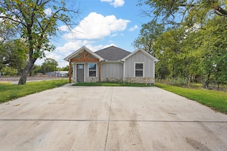 536 E Carter St, Sherman, TX 75090