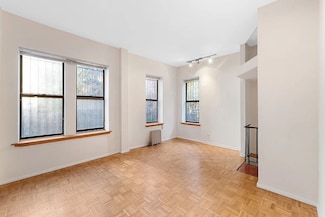 619 E 5th St Unit 19, New York, NY 10009