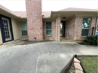 2809 Silverspring Rd, Carrollton, TX 75006
