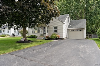 114 Chestnut Hill Dr, Liverpool, NY 13088