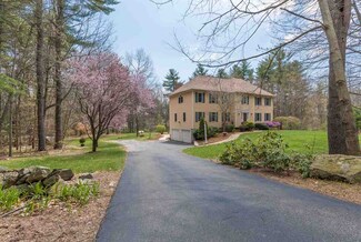 1 Highlander Dr, North Hampton, NH 03862