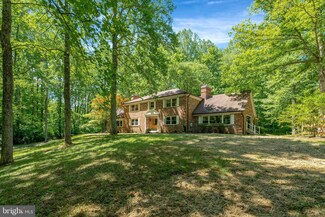 7807 Willowbrook Rd, Fairfax Station, VA 22039
