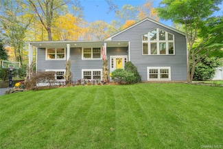 33 Dogwood Ln, Locust Valley, NY 11560