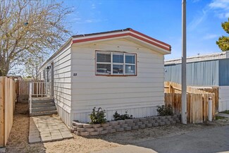 45415 28th St E Unit 27, Lancaster, CA 93535