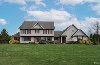 9105 Whistling Swan Ln, Manlius, NY 13104