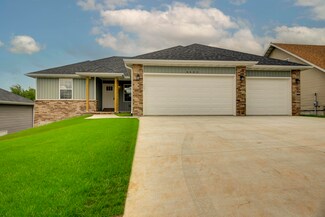 4402 N Shirley Ave, Springfield, MO 65803