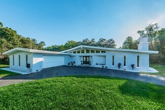 1951 Saddle Hill Rd N, Dunedin, FL 34698