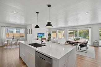 5173 Walsh Way, San Diego, CA 92115