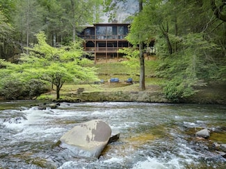 360 Cascade Point, Ellijay, GA 30540