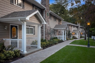 7 Presidents Dr Unit 7-2B, Port Jefferson, NY 11777
