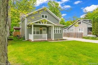 3565 Memoir St, Lakeport, MI 48059