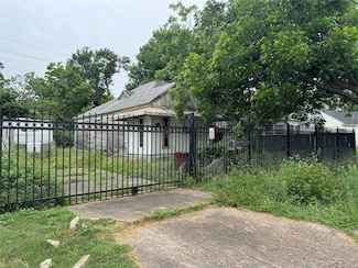 5420 Pease St, Houston, TX 77023