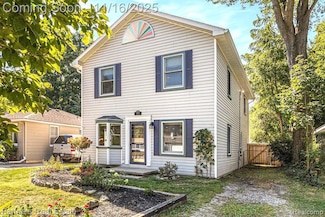 8537 2nd St, Pinckney, MI 48169