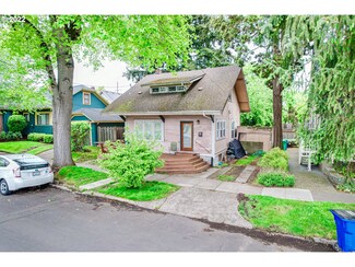 2621 NE Everett St, Portland, OR 97232