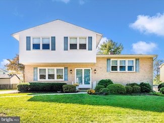 921 Saxon Hill Dr, Cockeysville, MD 21030