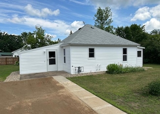 521 Long Prairie Rd SW, Staples, MN 56479