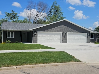 1405 13th Ave, Belle Plaine, IA 52208
