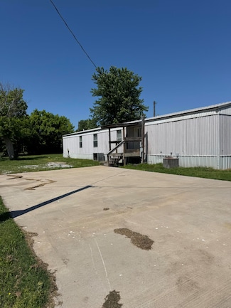 160 E Haynes St, Vinita, OK 74301