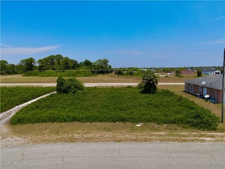 7015 Gill Cir, Port Labelle, FL 33935