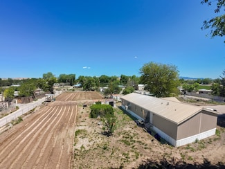 1023 Cll Flores, Española, NM 87532