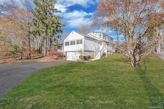 10 Sylvan Ln, Miller Place, NY 11764