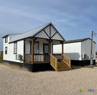 281 County Road 251, Matagorda, TX 77457